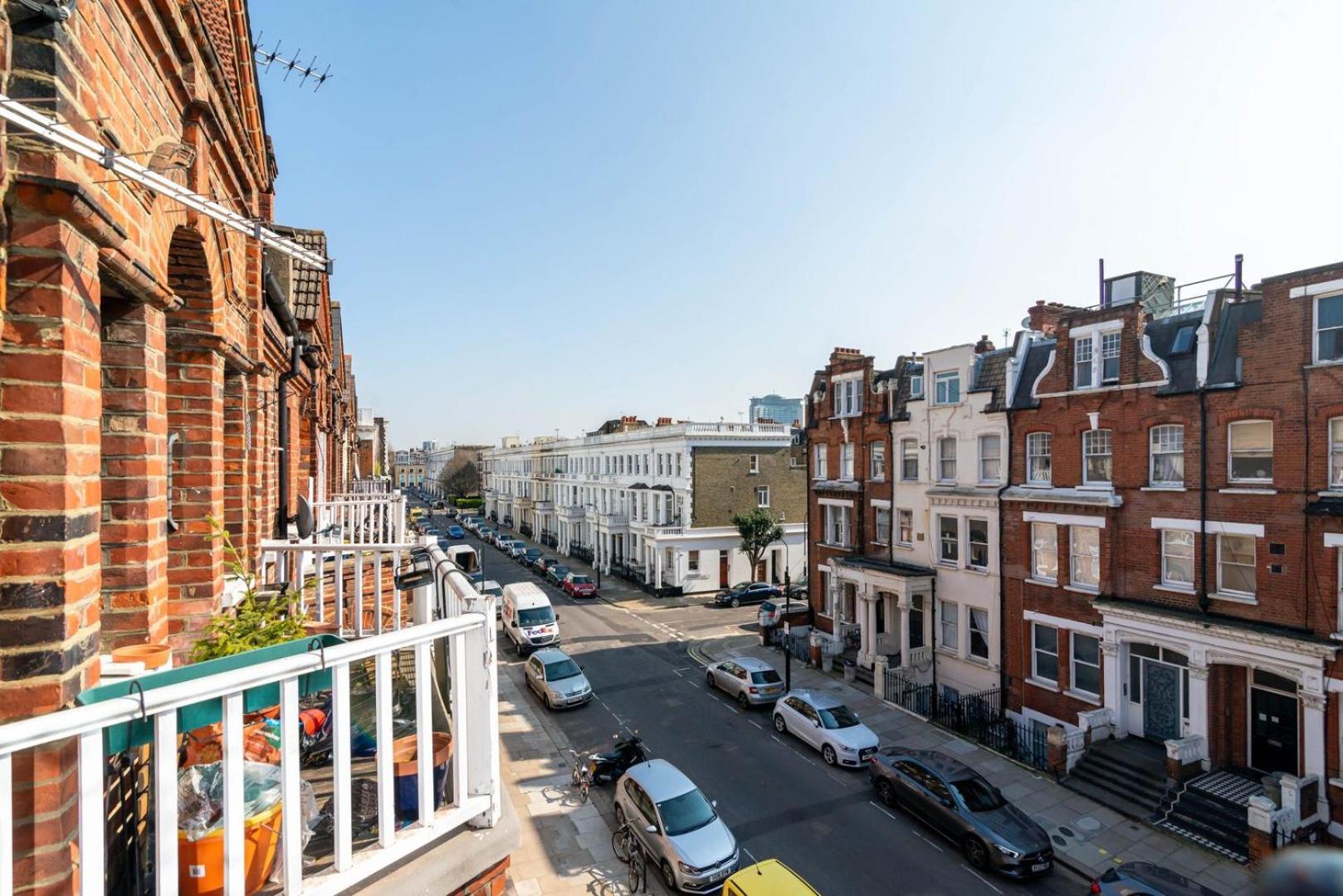 Guestready - Top Floor West Kensington Home London Exterior photo